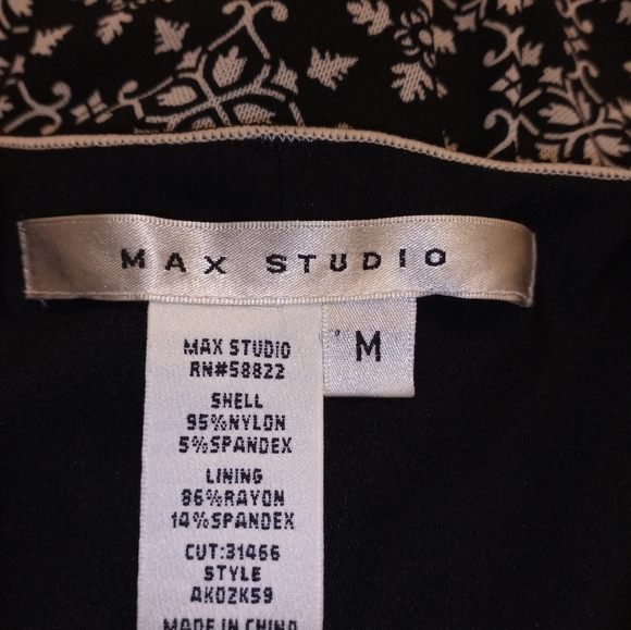 MAX STUDIO - Picture 4 of 4